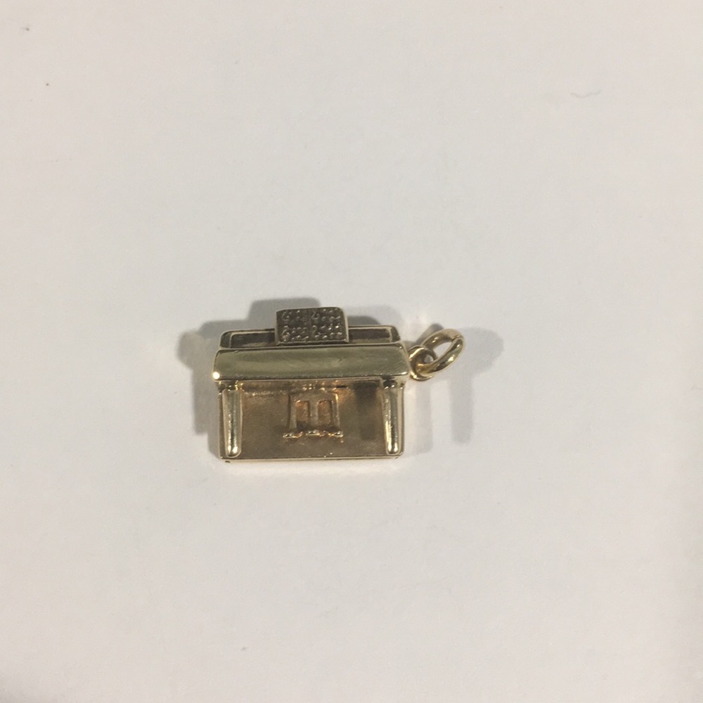 14k Yellow Gold Vintage Piano Charm - Picture 4 of 6